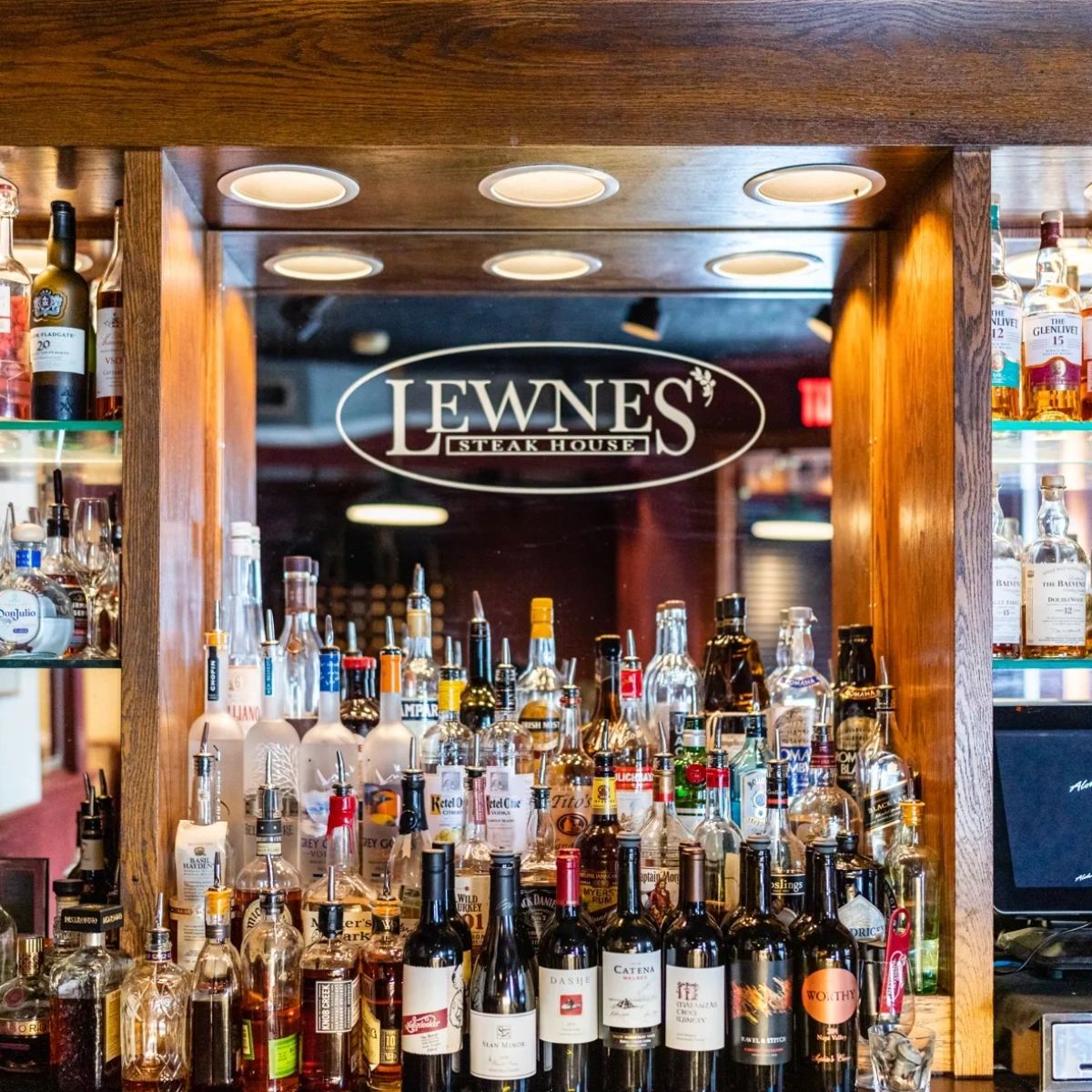Lewnes' Steakhouse | Annapolis MD
