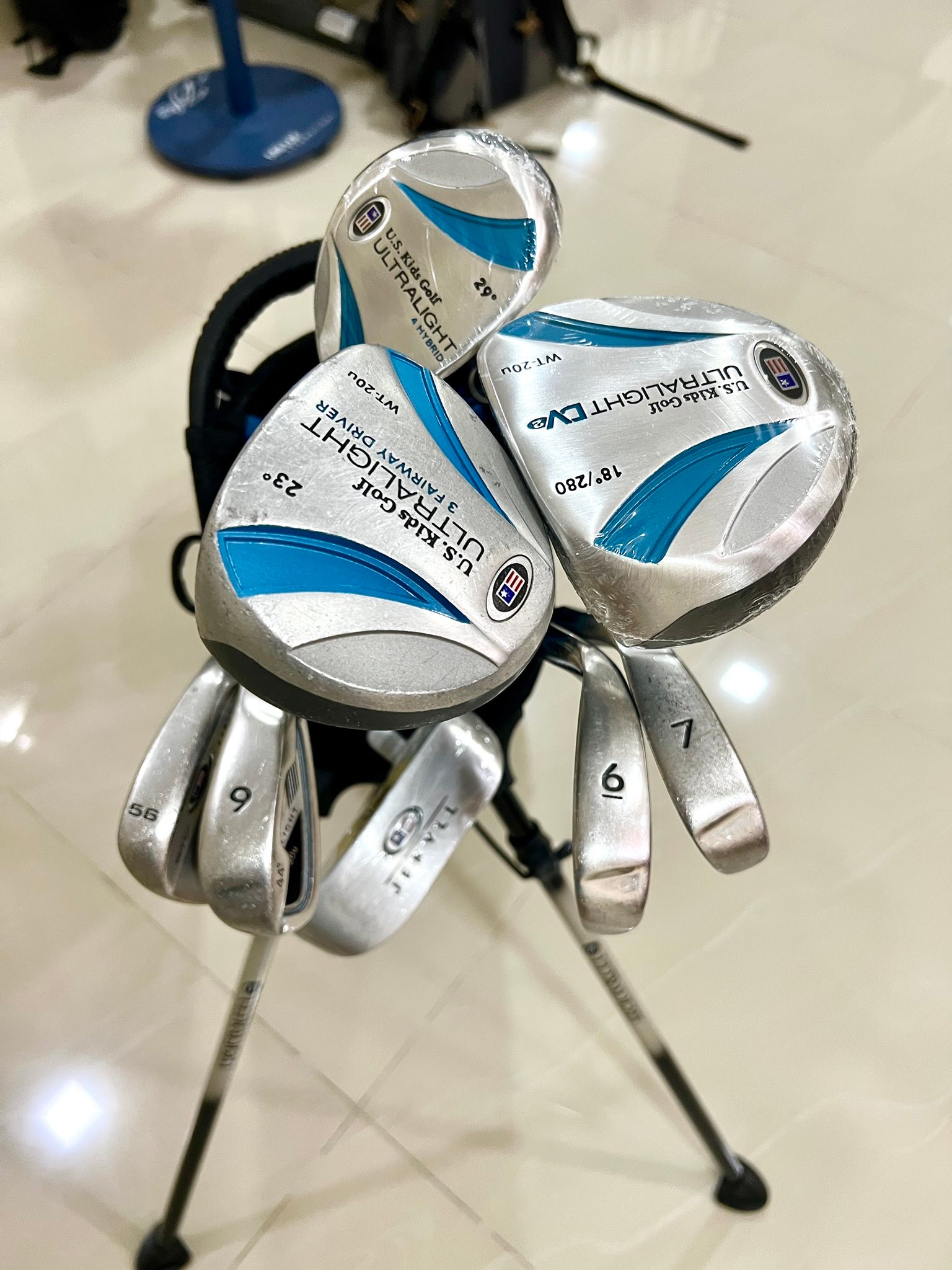 USED US Kids Golf UL48 Ultralight Golf Set. This Golf Set is for 