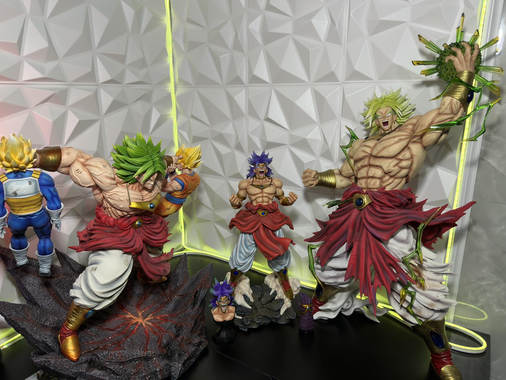 Broly 🔥🔥🔥 ዳብ 식학복