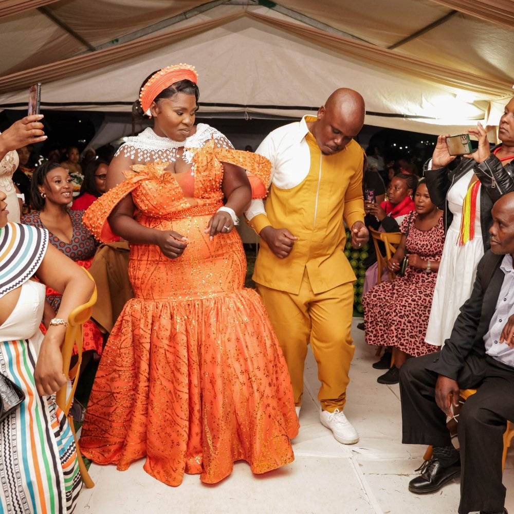 Mighty Vision Umbono... - Mighty Vision Umbono uyenzeka