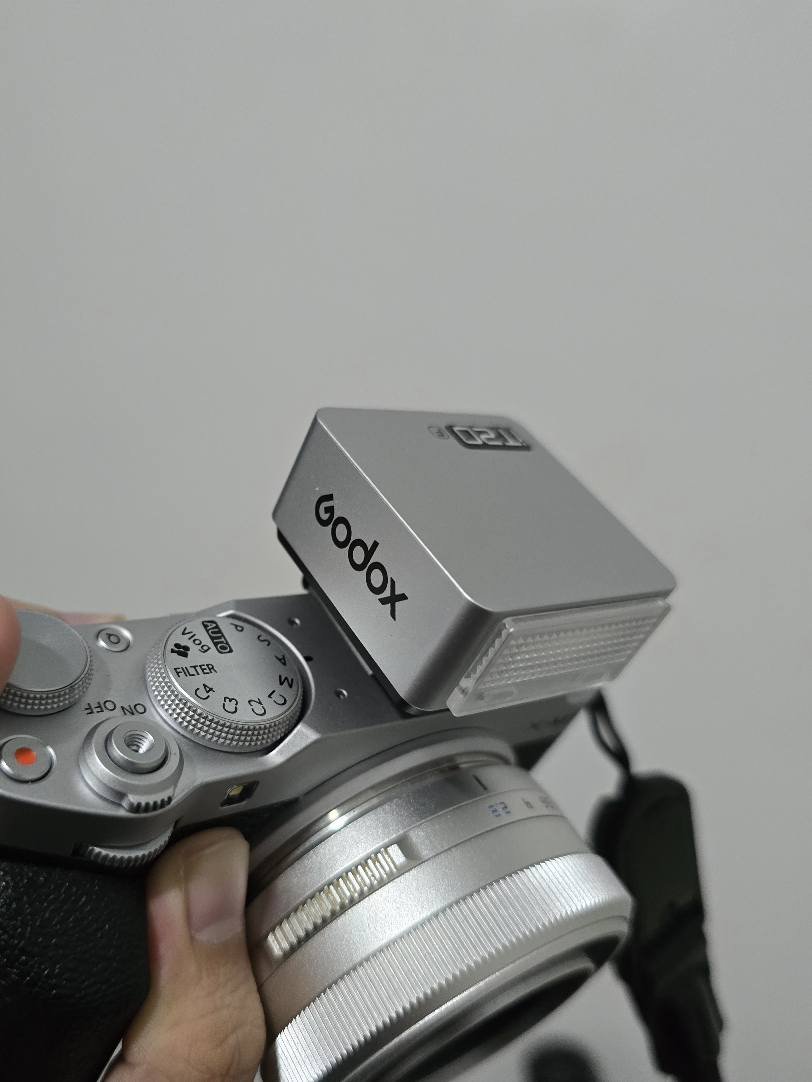 Flash Godox IT20F Per Fujifilm, Compatibile Con X-T4, X-S20, GFX, TTL, Ricaricabile USB-C