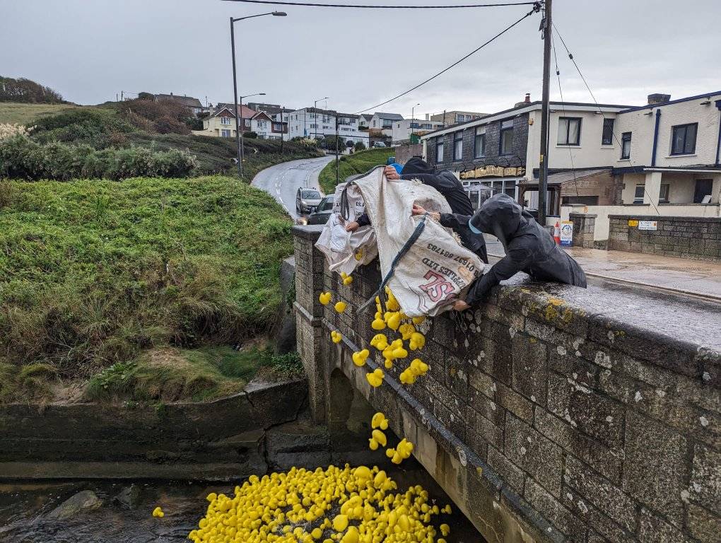 The annual Duck Race fundraiser... - Newquay Cricket Club