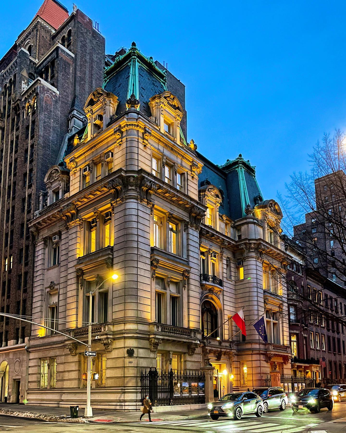 landmarksofny - The Gilded Age caused a mansion building... | Facebook