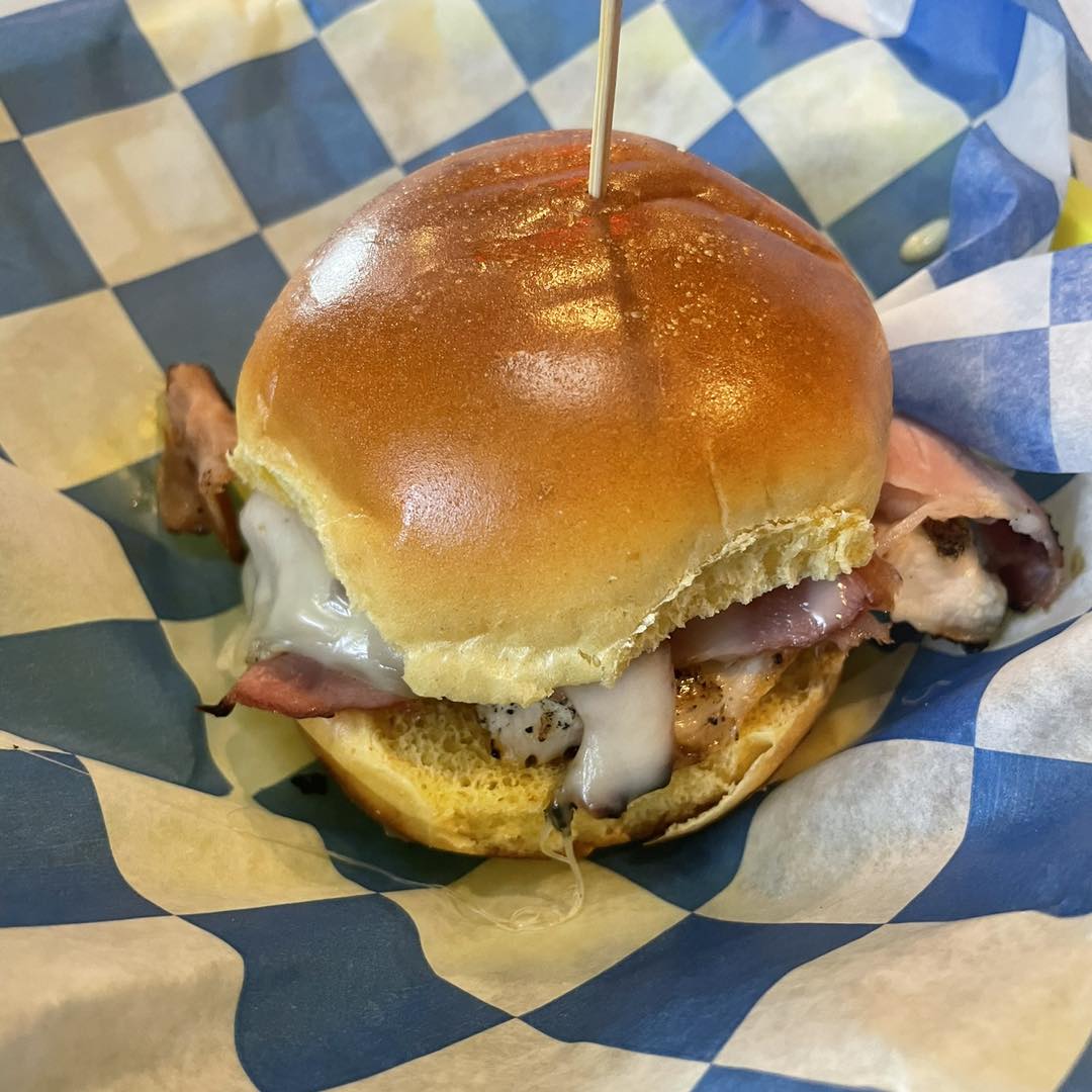 ☀️ 🌖 Eclipse Lunch Specials Monday... - Lightning Rounds | Facebook