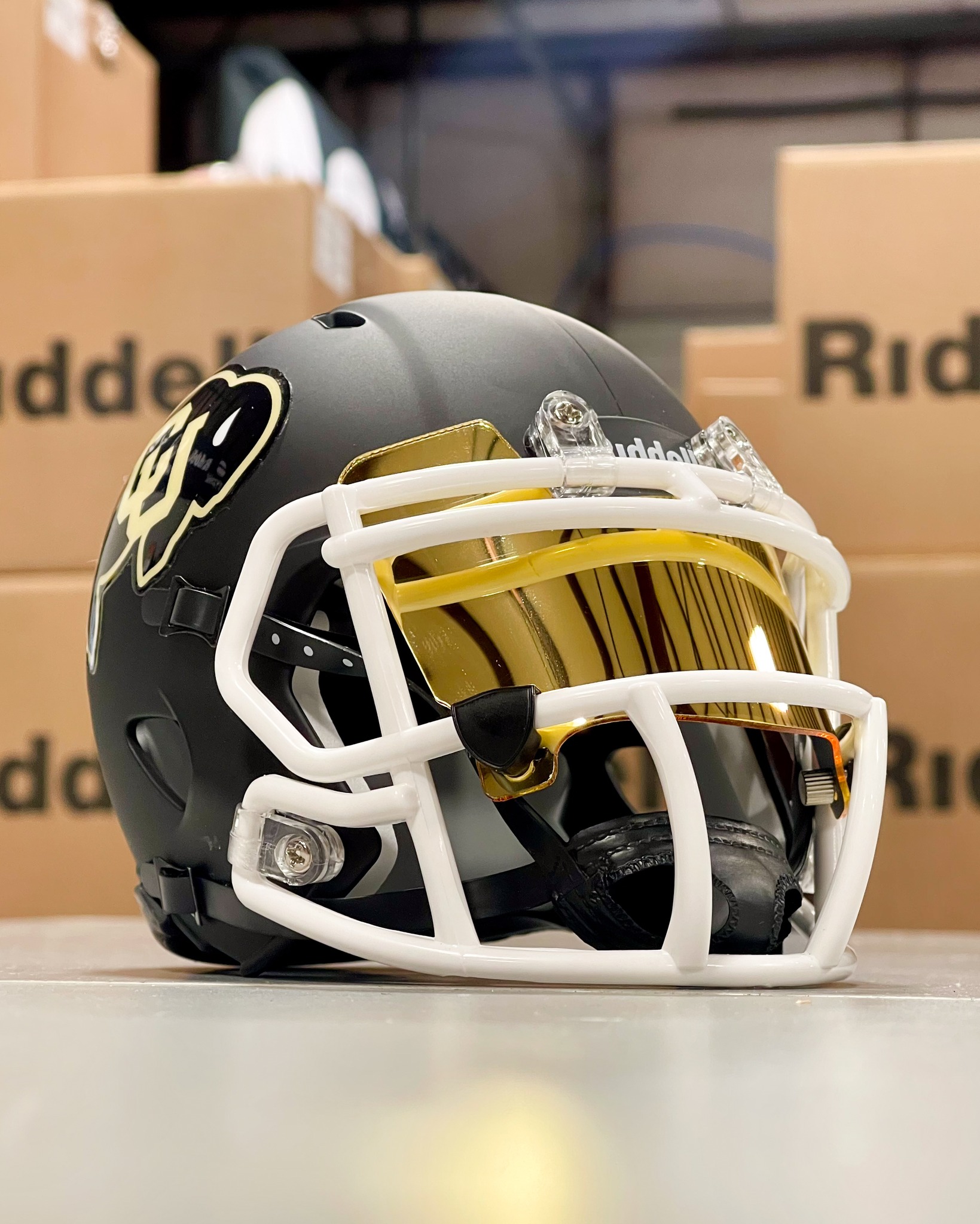 best white paint pen for football helmets Game Day Skinz F7 Helmet Skin Adult + Youth – Game Day Skinz, Inc Based on one of the most popular on Apache Tomahawk Varsity Football Helmet