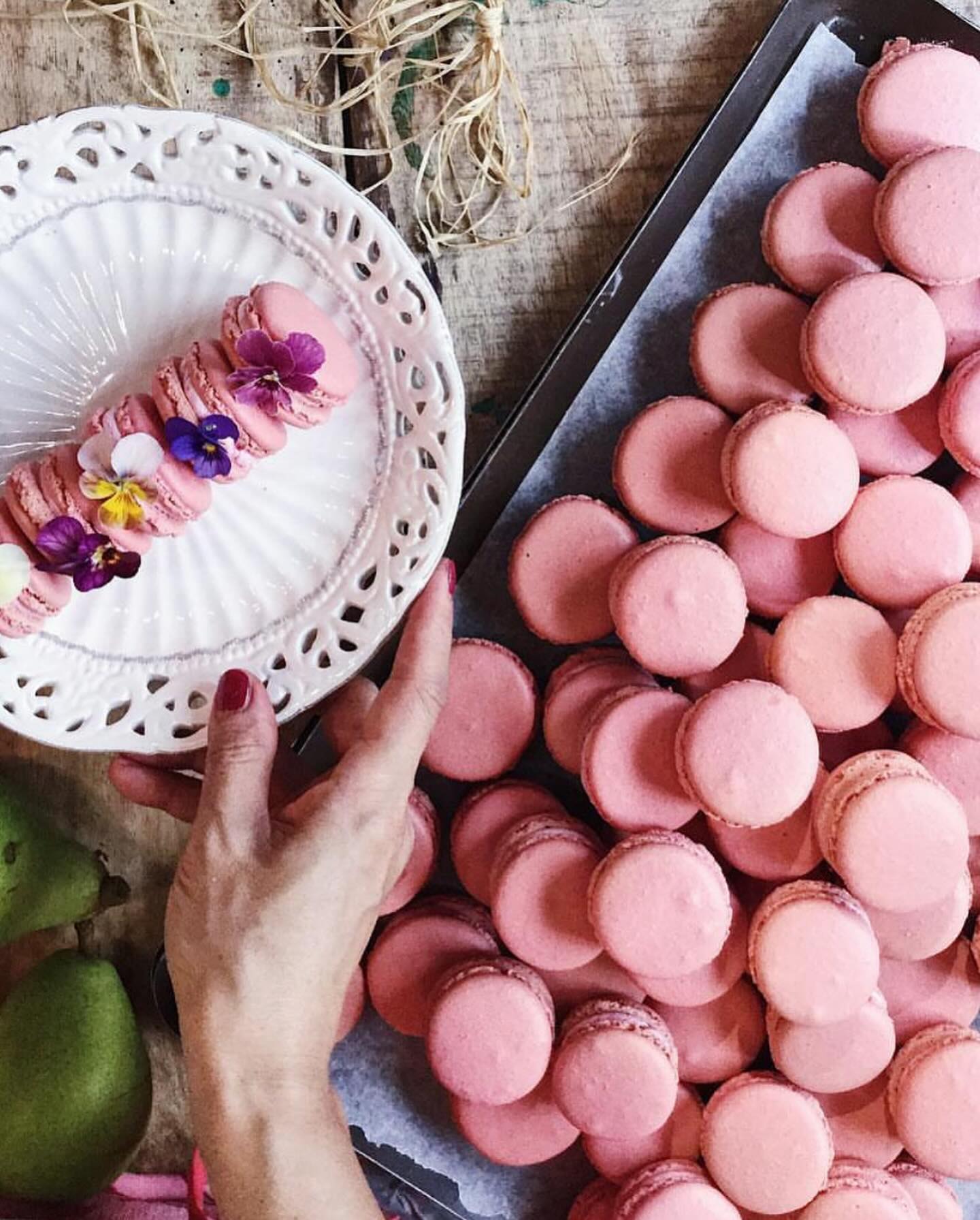 格別屋 - 難忘的滋味！ ️我愛馬卡龍 #cake #macaron #taichungdessert...