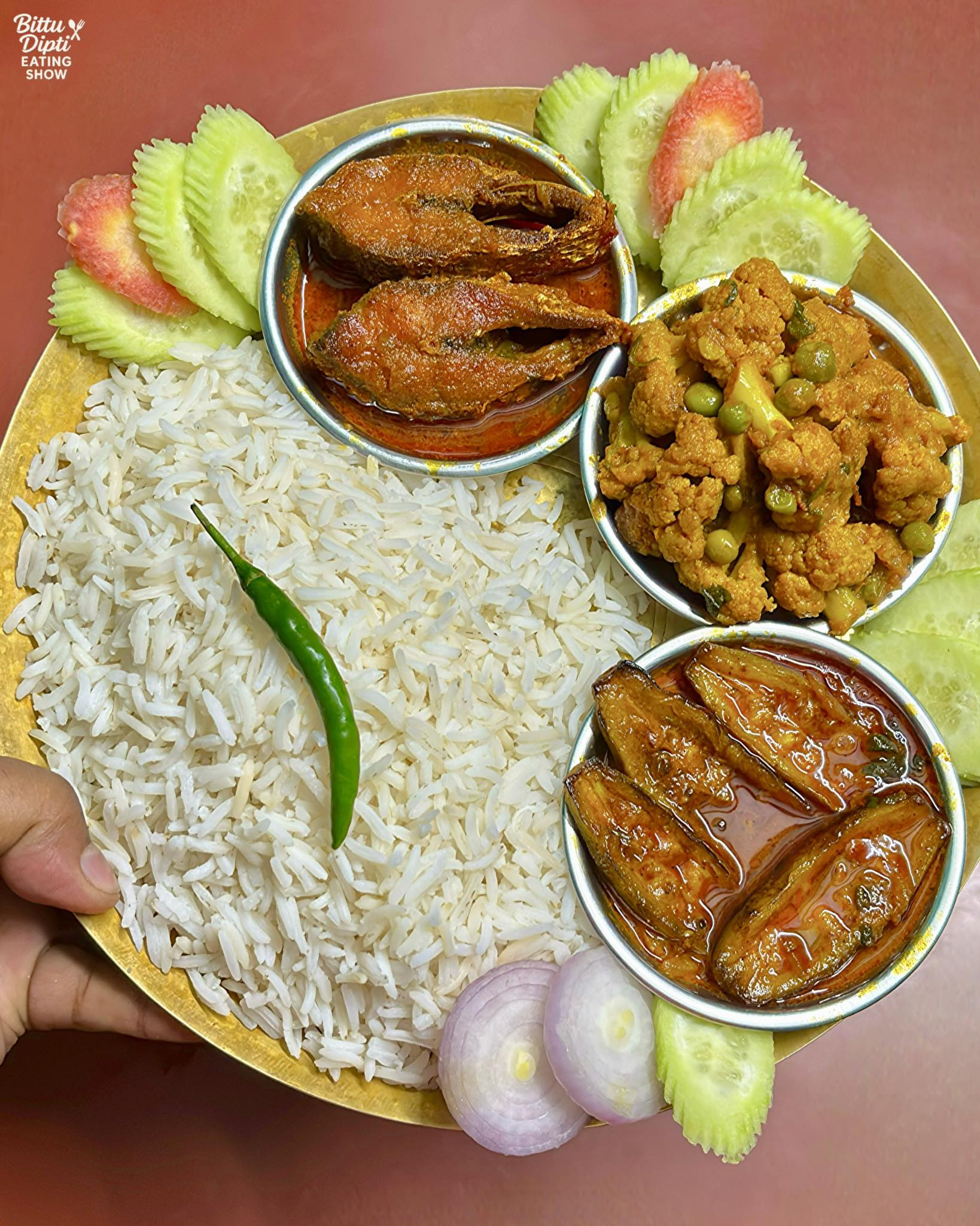 ＊ライス＊ Traditional Bengali thali with chicken kosha and rosogolla