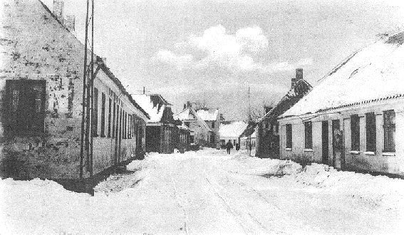 Gamle Sæby billeder - Algade set fra Retfærdigheden op mod byen. Bemærk ...
