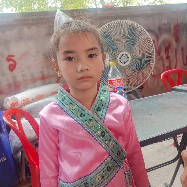 လဵၵ်ႉယိင်း ၶမ်းလၢဝ်း