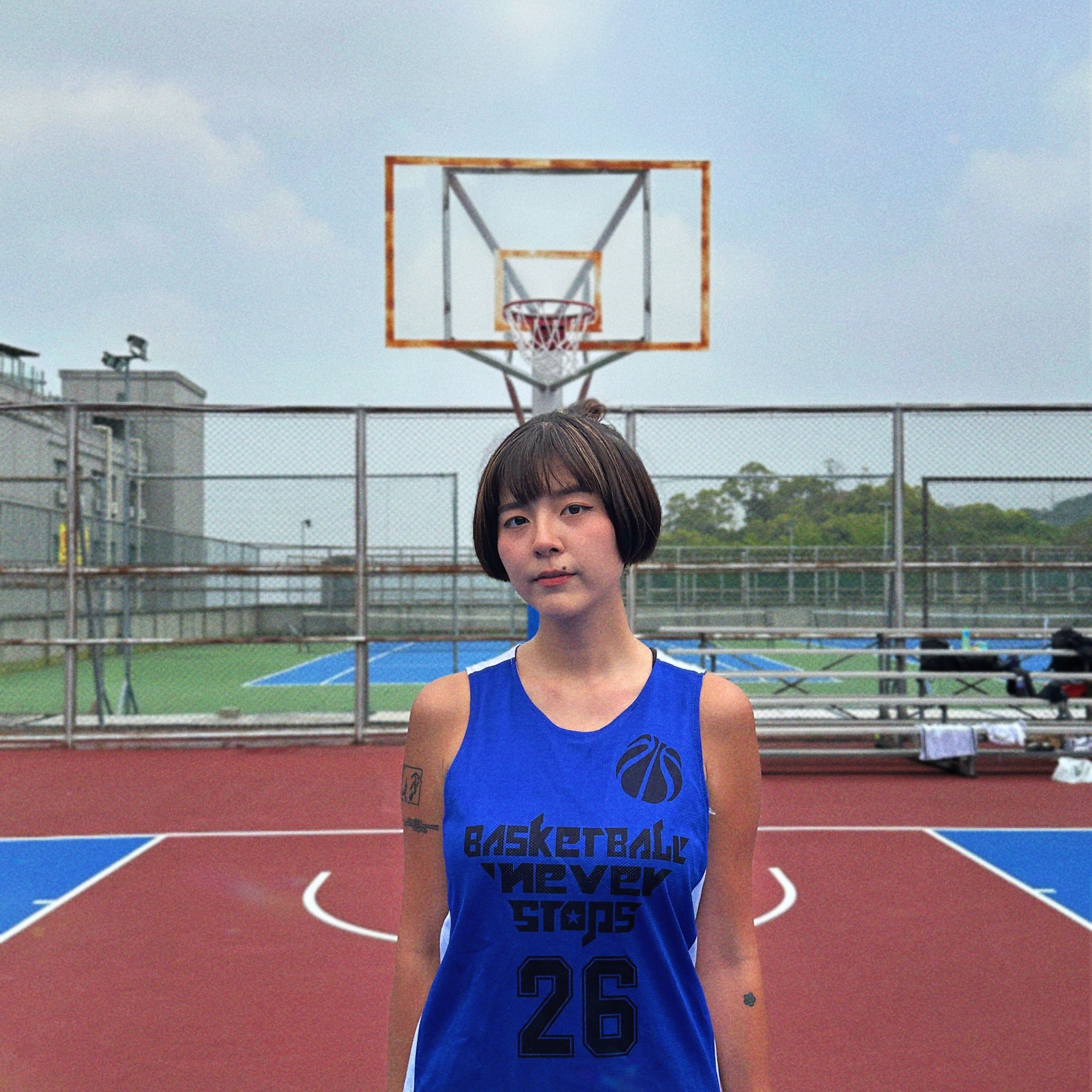 Linzy 林晞 - 返校參加 OB 賽➿🏀 記得當時大二 因為心情不好想要舒壓 就開始了我的籃球之路 ♡...