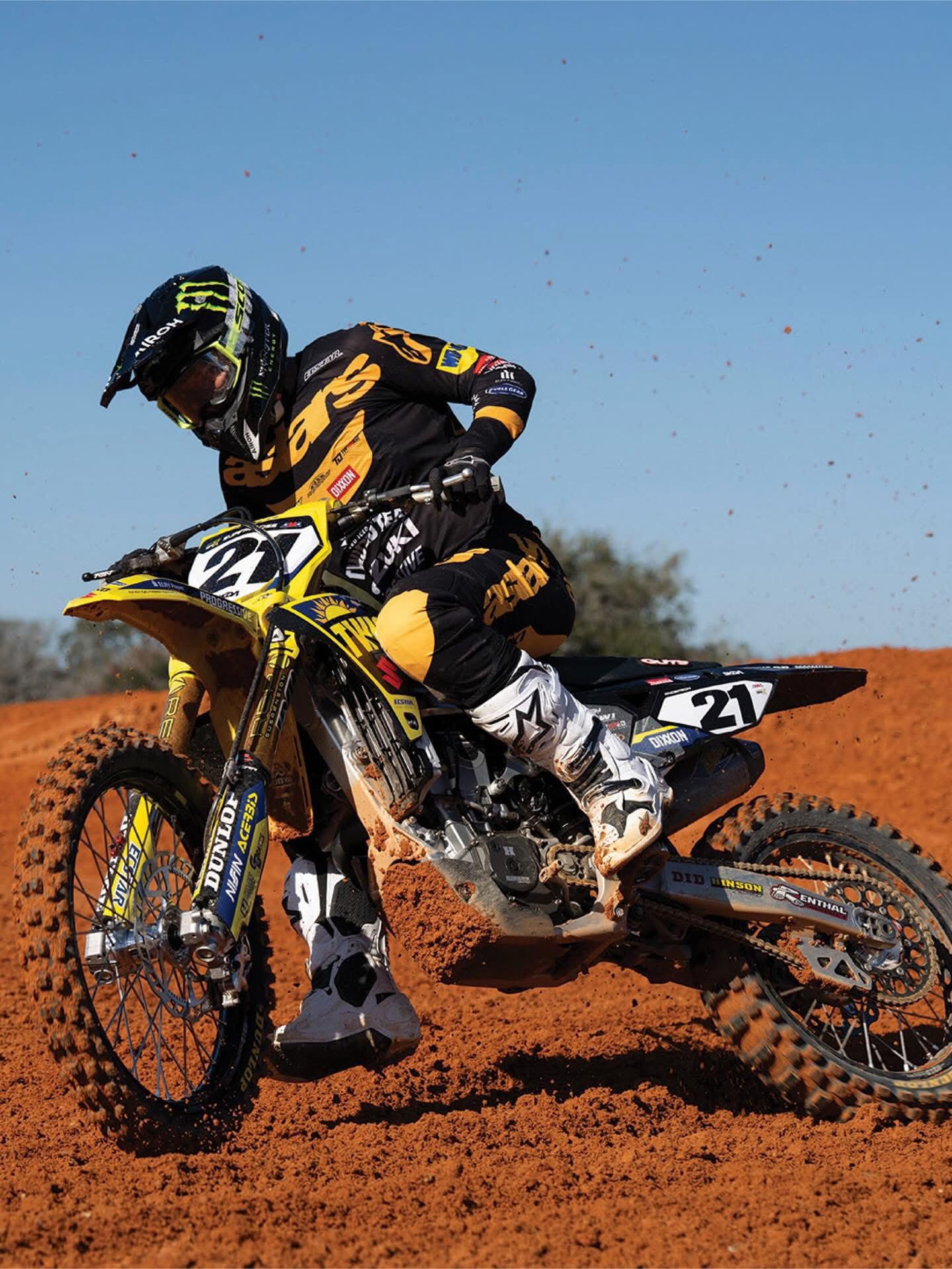 NEW LOOK👀 Jason Anderson ran a Monster helmet and Progressive