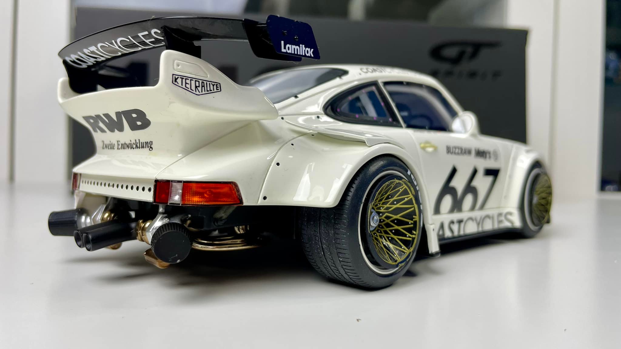 ⚪️ Porsche 911 RWB Coast Cycles 📐 1:18 scale ⚙️ GT Spirit