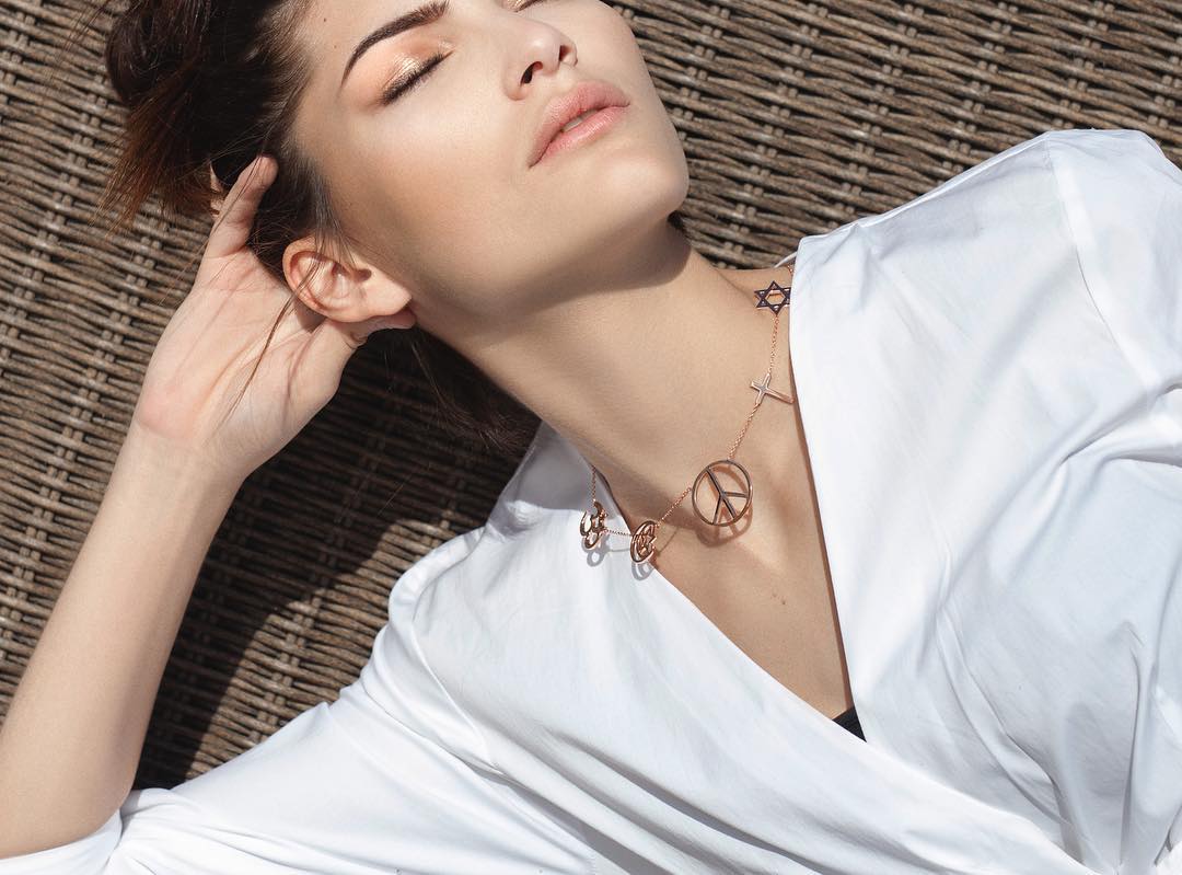 Collier Peace Is My Religion