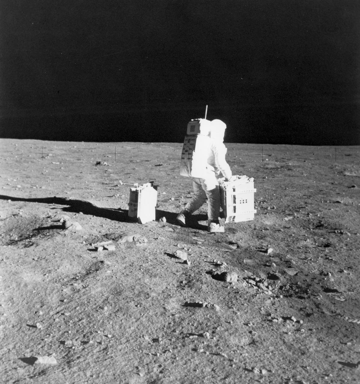 Interstellar - The first manned lunar landing mission, Apollo 11 ...