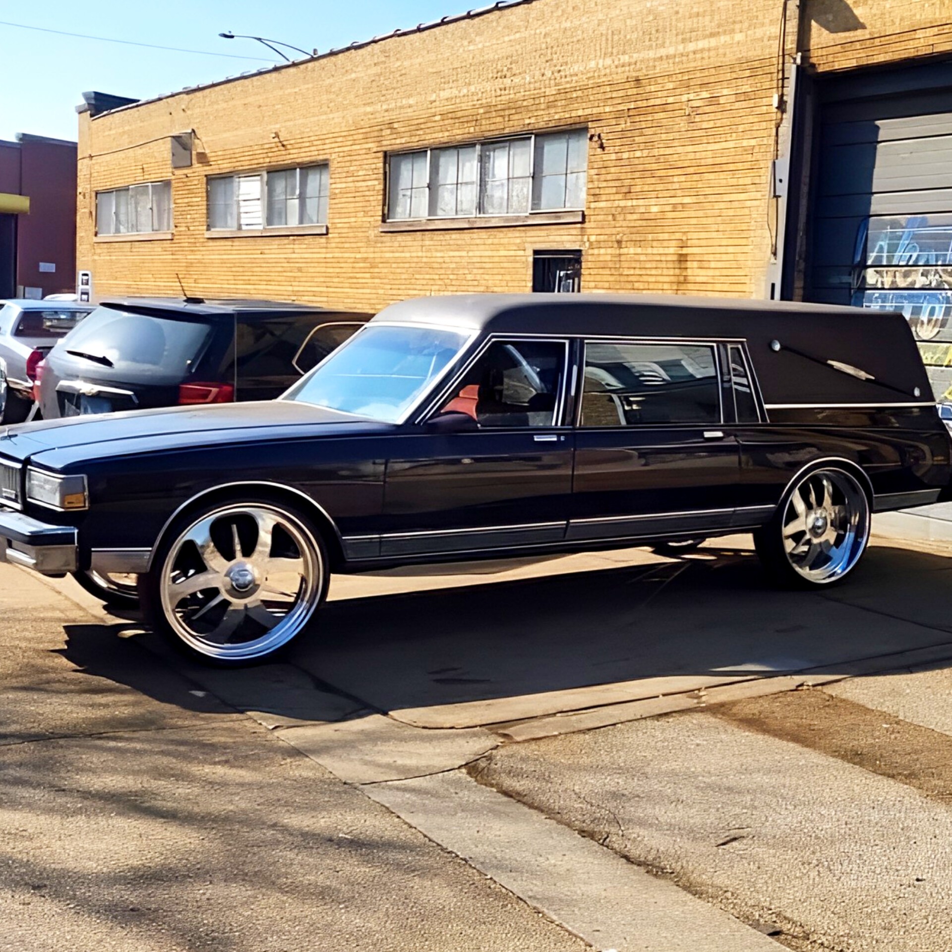 Rashon - Super clean box chevy Hurst on 26 inch billets 💰🏆🖤🔥 # ...