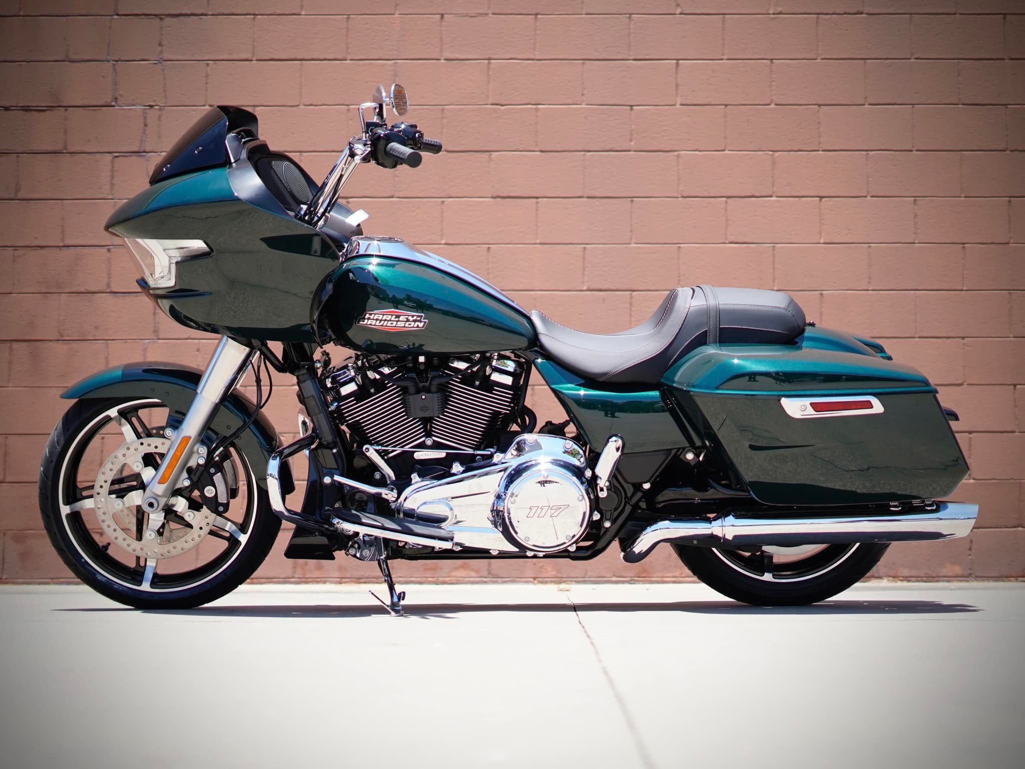 Just added an all-new Alpine Green 2024 #RoadGlide on chrome