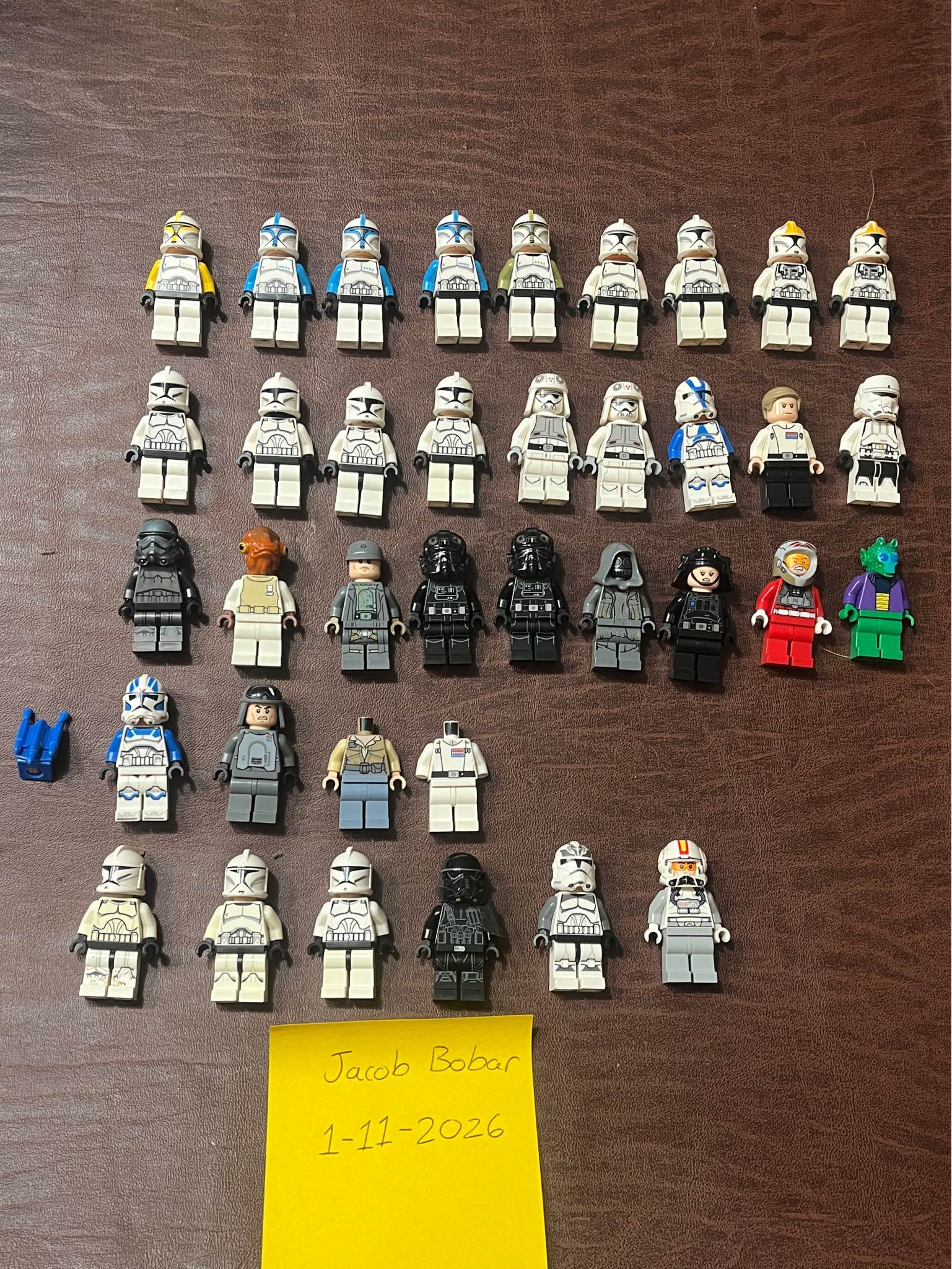 As new. No cracks, all figs great condition. prefer to sell as a