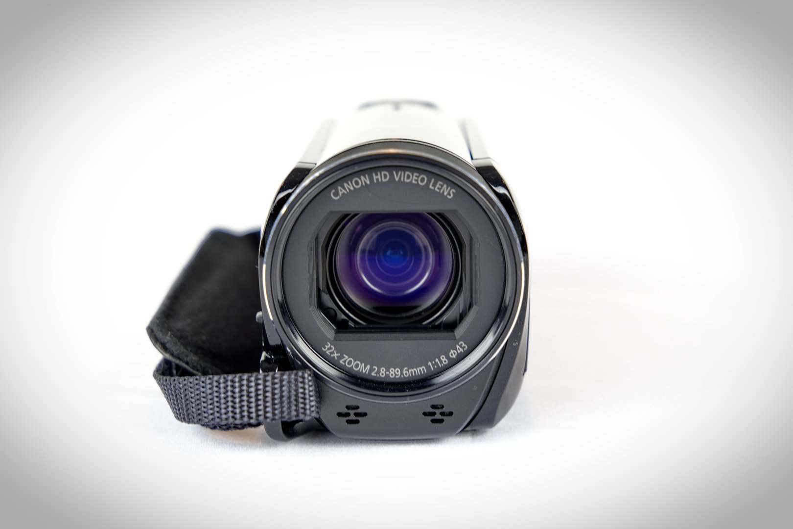 Canon VIXIA HF R700 Camcorder in Excellent Condition! - Cameras ...