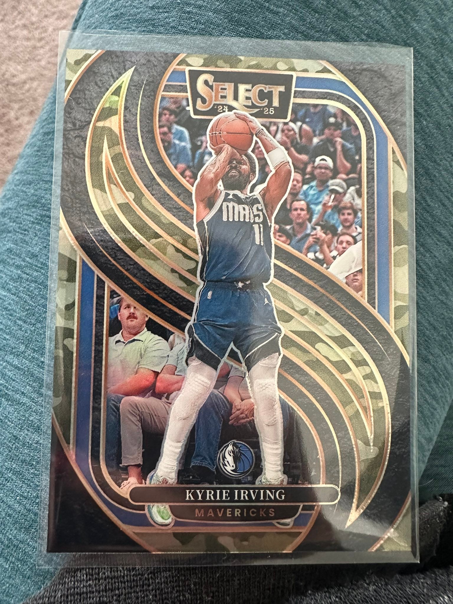 SELECT Kyrie Irving ZEBRA PRIZM SSP