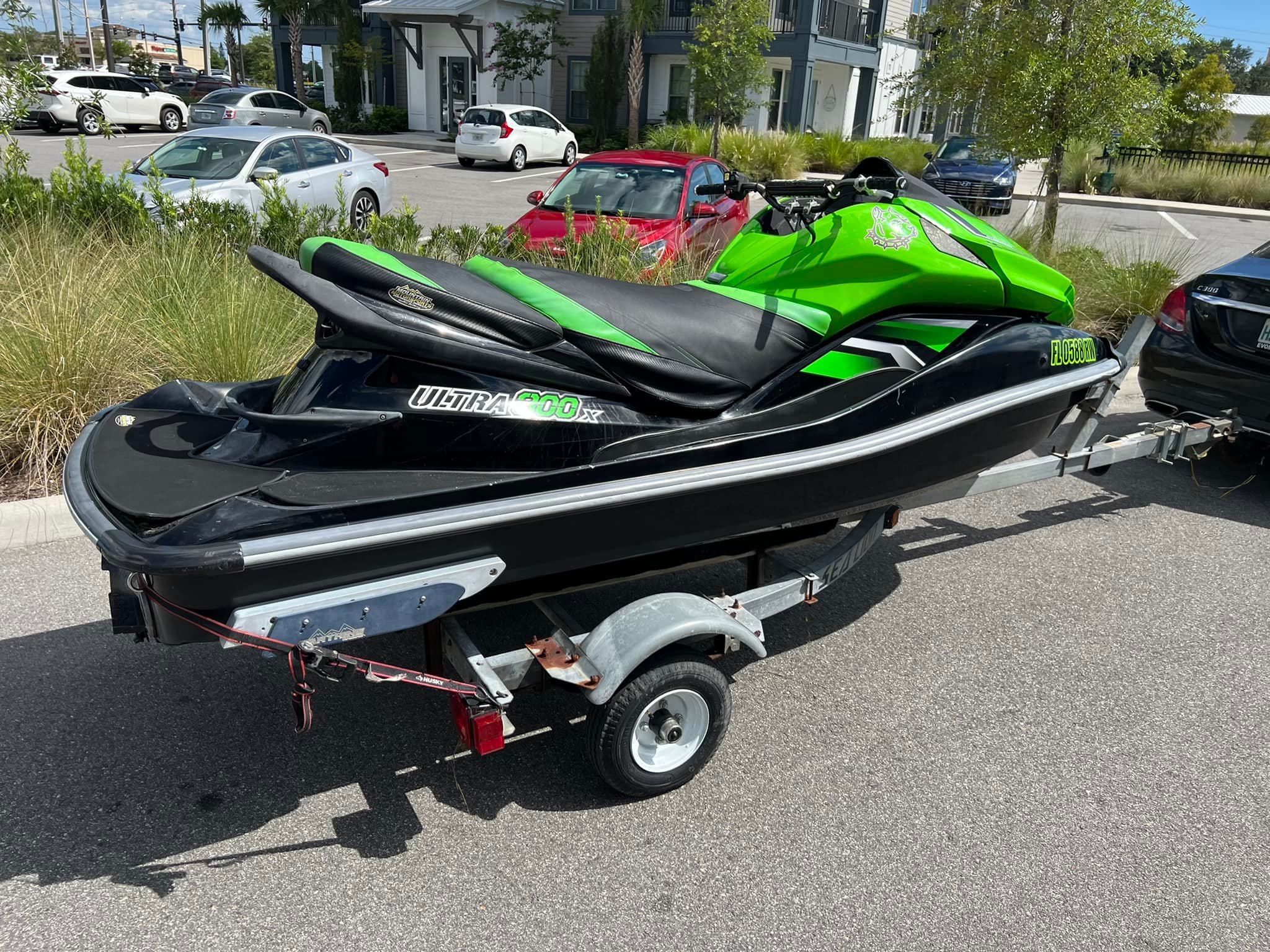 2011 Kawasaki ultra 300x for sale The jet ski runs good and I also 