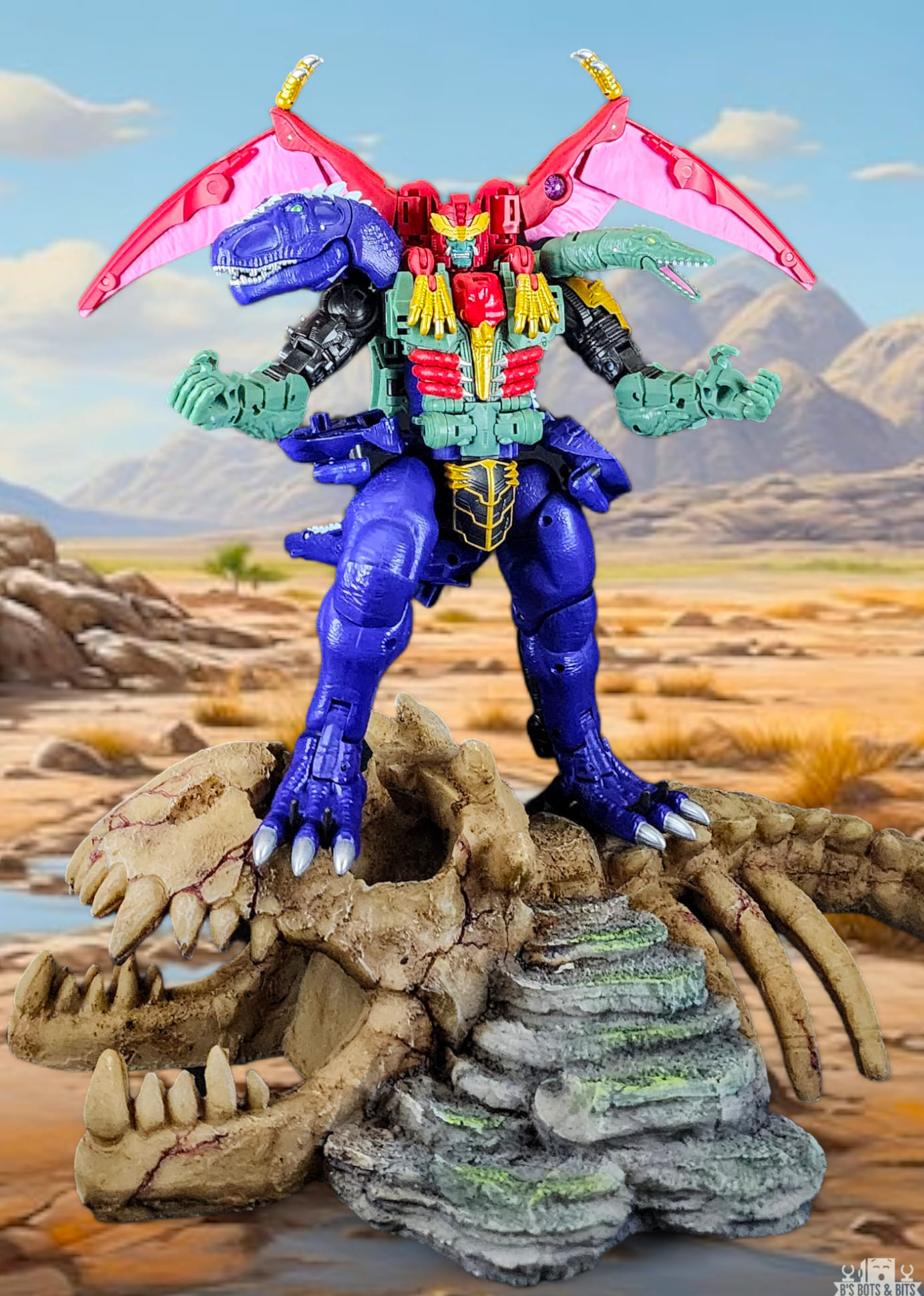 The mighty Shuraking is a large combiner figure made up of 5