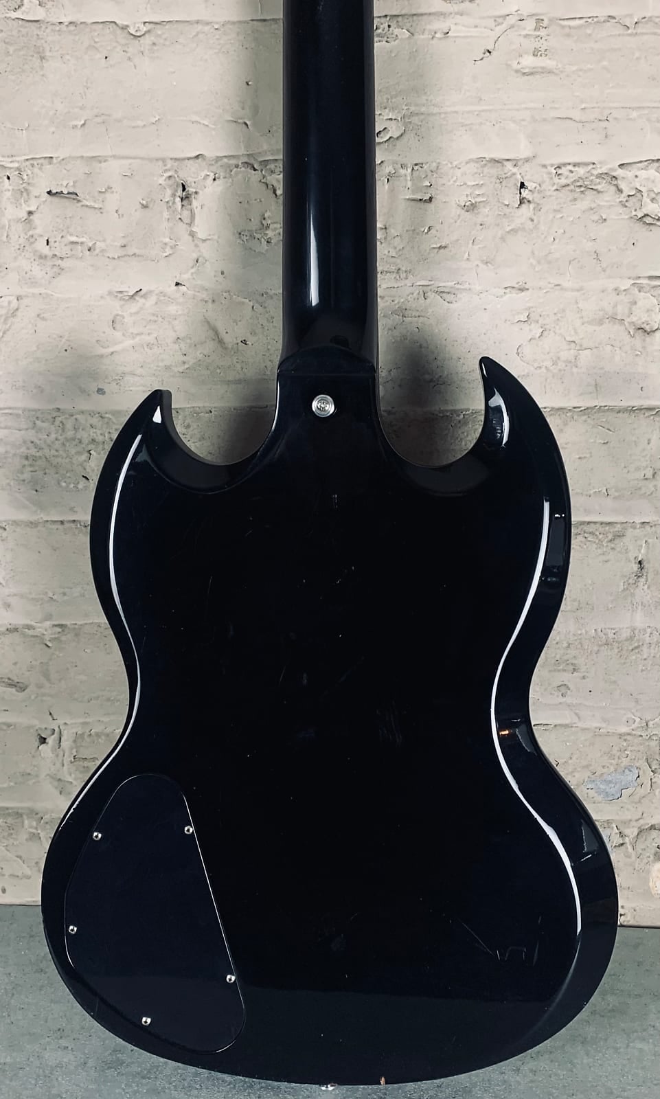 What is the finish on this 1998 Gibson SG guitar?