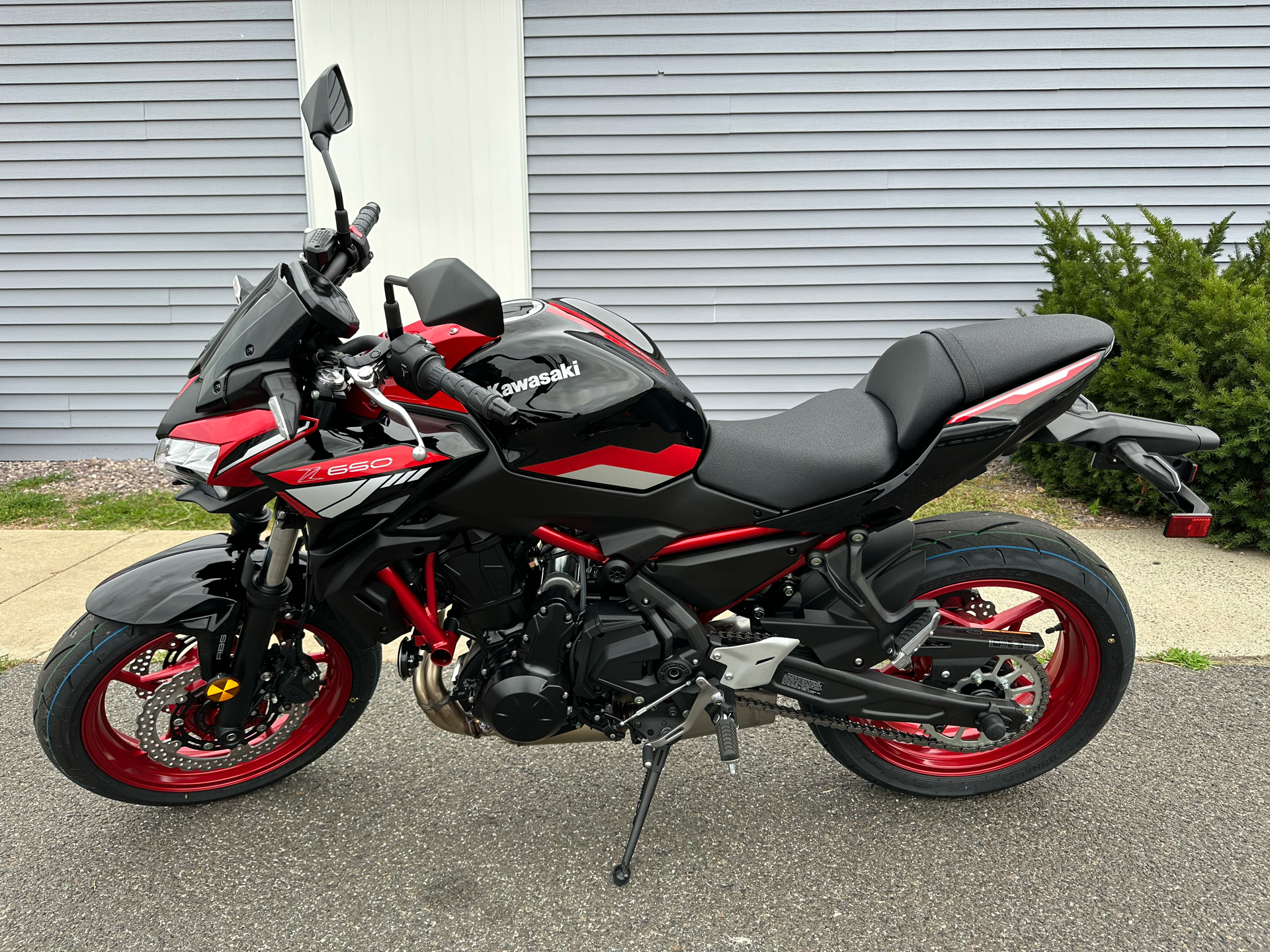 🚨 DEAL OF THE WEEK – 2024 KAWASAKI Z650 ABS 🚨 ❌ MSRP: $7,749