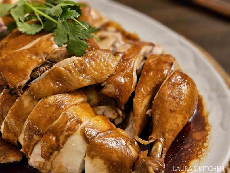 iCook 愛料理 - 「港式豉油雞」正統的豉油雞做法，是要不斷的淋上醬汁慢慢煨煮上色，之前做過一次，非常費工夫阿!...