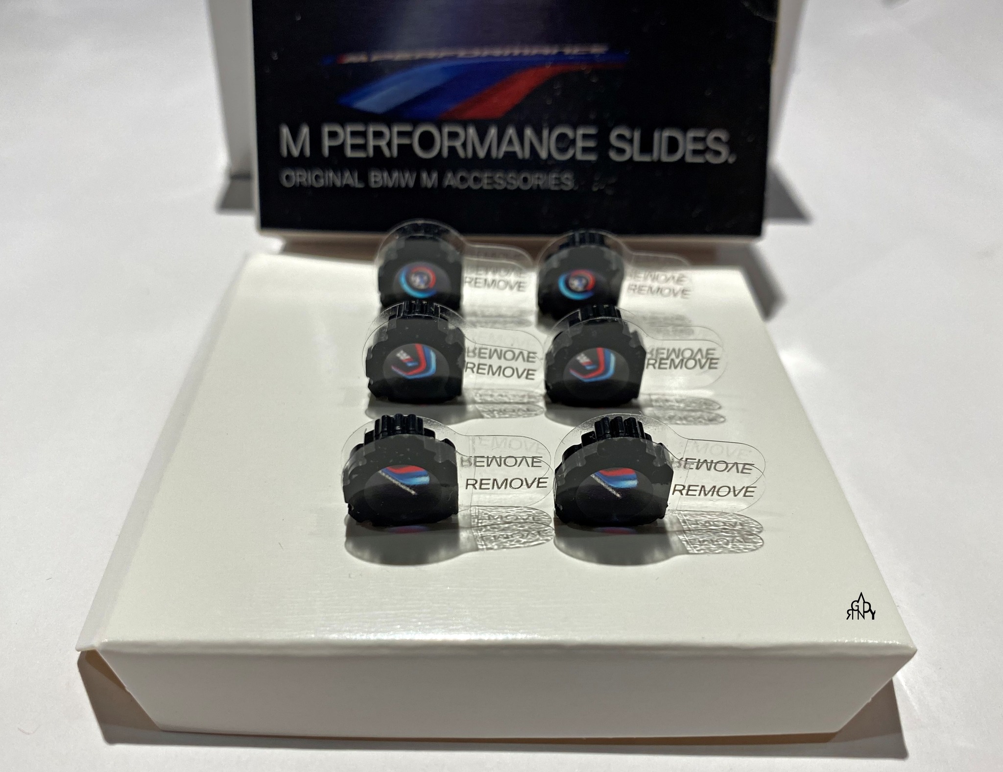 BMW M Performance 原廠 LED 車門投影燈 迎賓燈... - Grandy-Automotive | Facebook