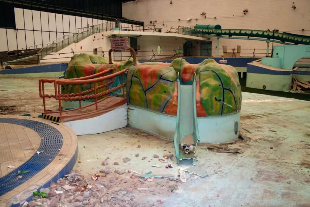 Rebuild Crowtree Leisure Centre