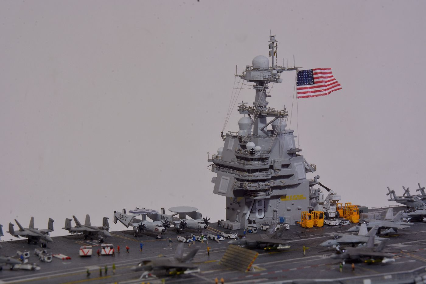 1/700 USS Gerald R. Ford - cvn 78 from magic factory