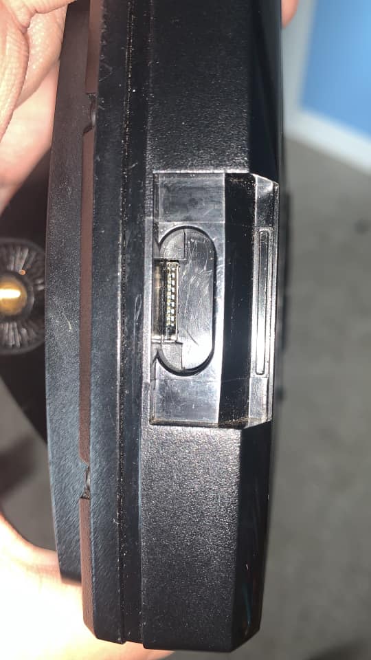 Does helix 8 have a sd or micro sd slot