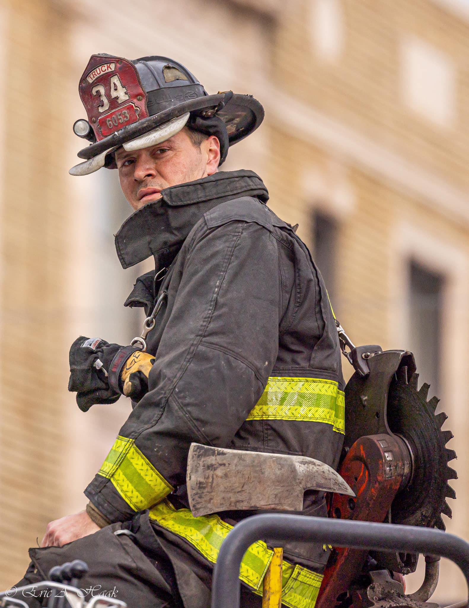 Chicago Fire Department Engine 72 Truck 34 Ambulance 22 Battalion 23 ...