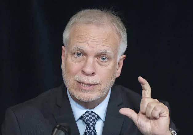La - 🚨🚨Montréal : le directeur de la santé publique éclate en insultes ...