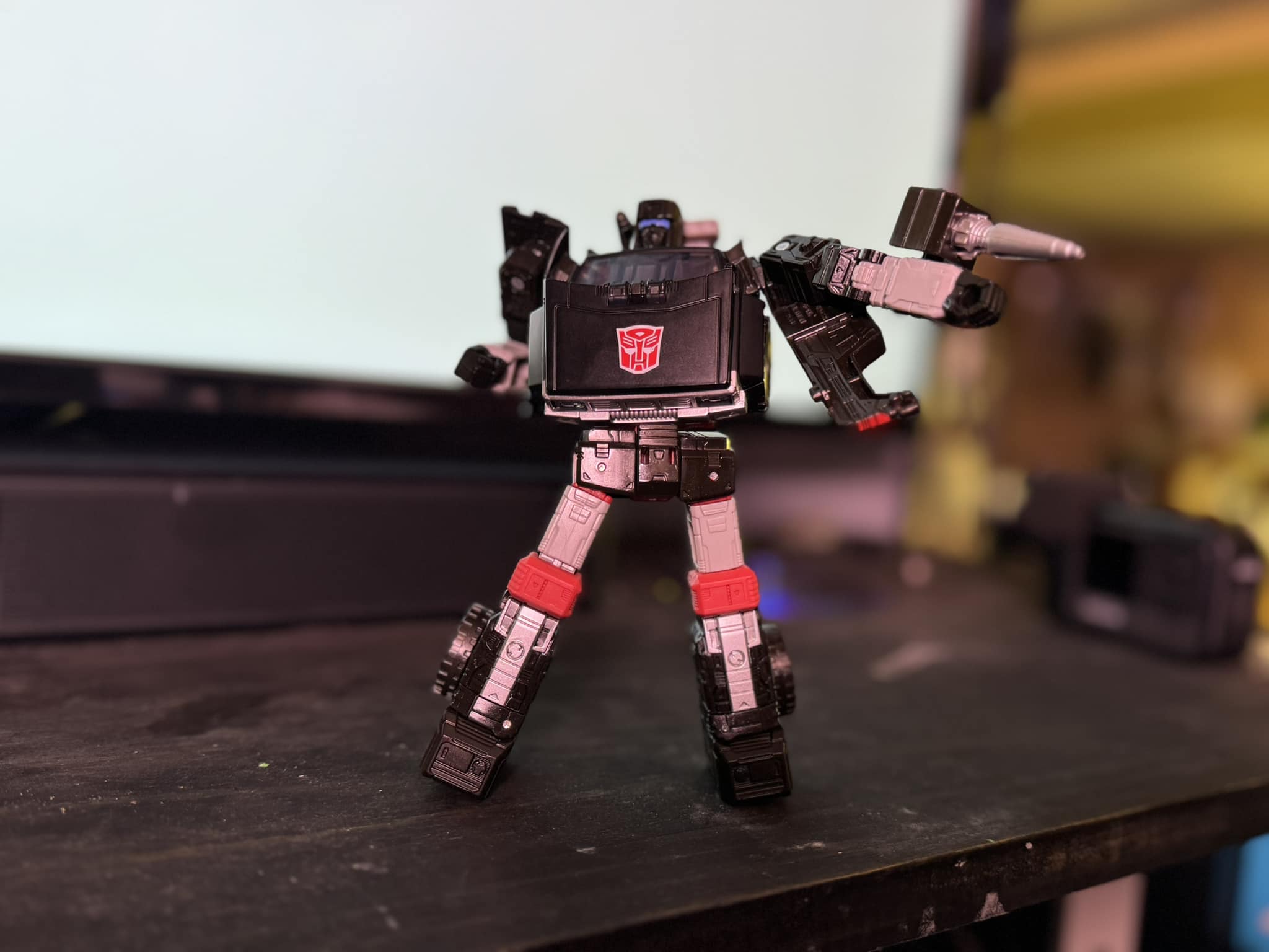 Trailbreaker G1 loose figure for sale, same mold as Hoist display picture 1