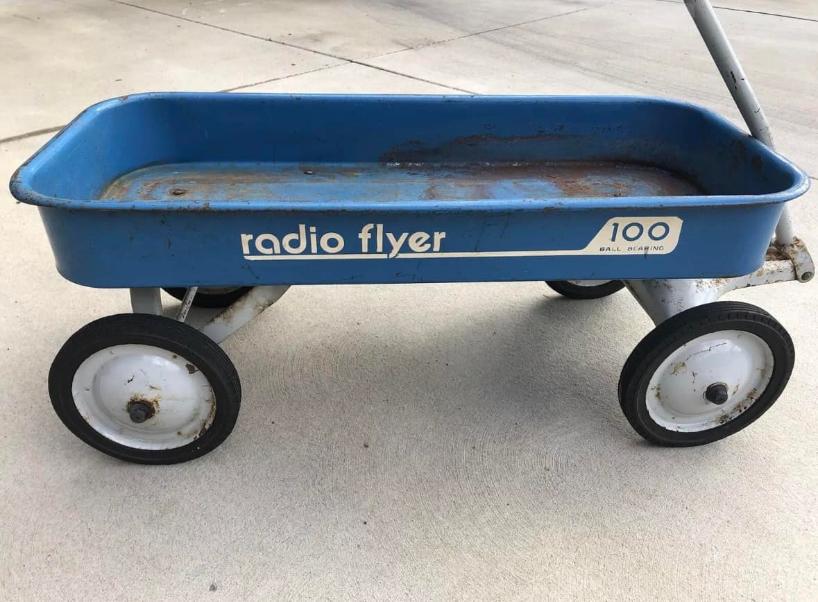 What is a Radio Flyer 100? Is it the same size as a model 90.