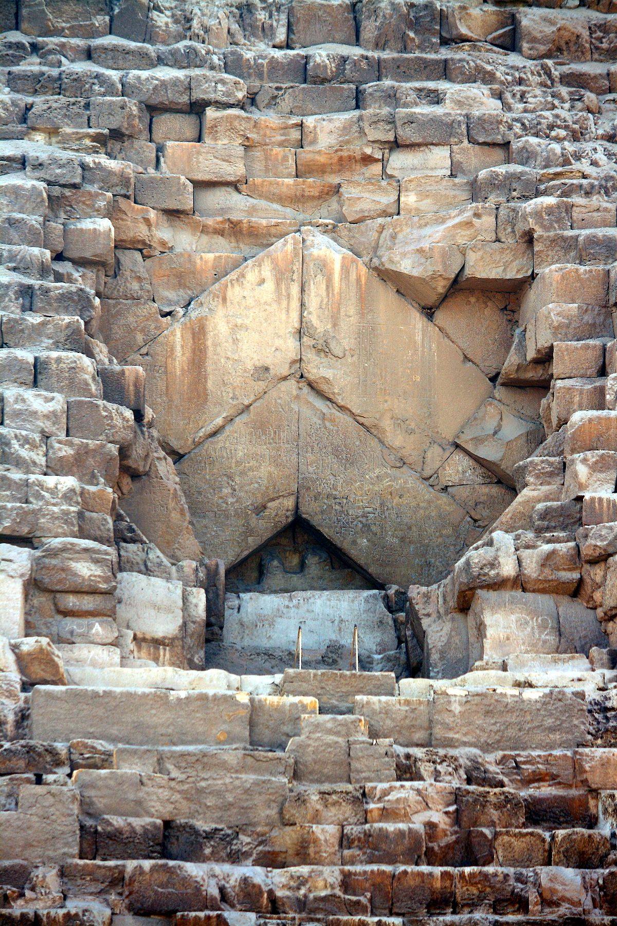 Mystery - This image shows the original entrance of the Great Pyramid ...