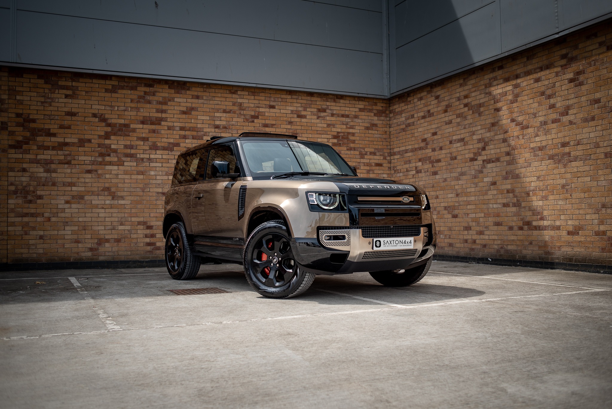Saxton 4x4 - The New Land Rover Defender has plenty more...