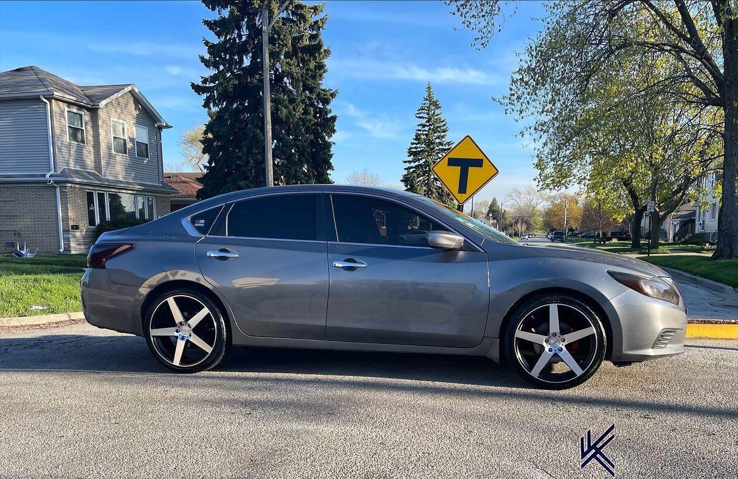 Nissan Altima on 20 inch Ravetti... - Kingdom Kustom Wheels