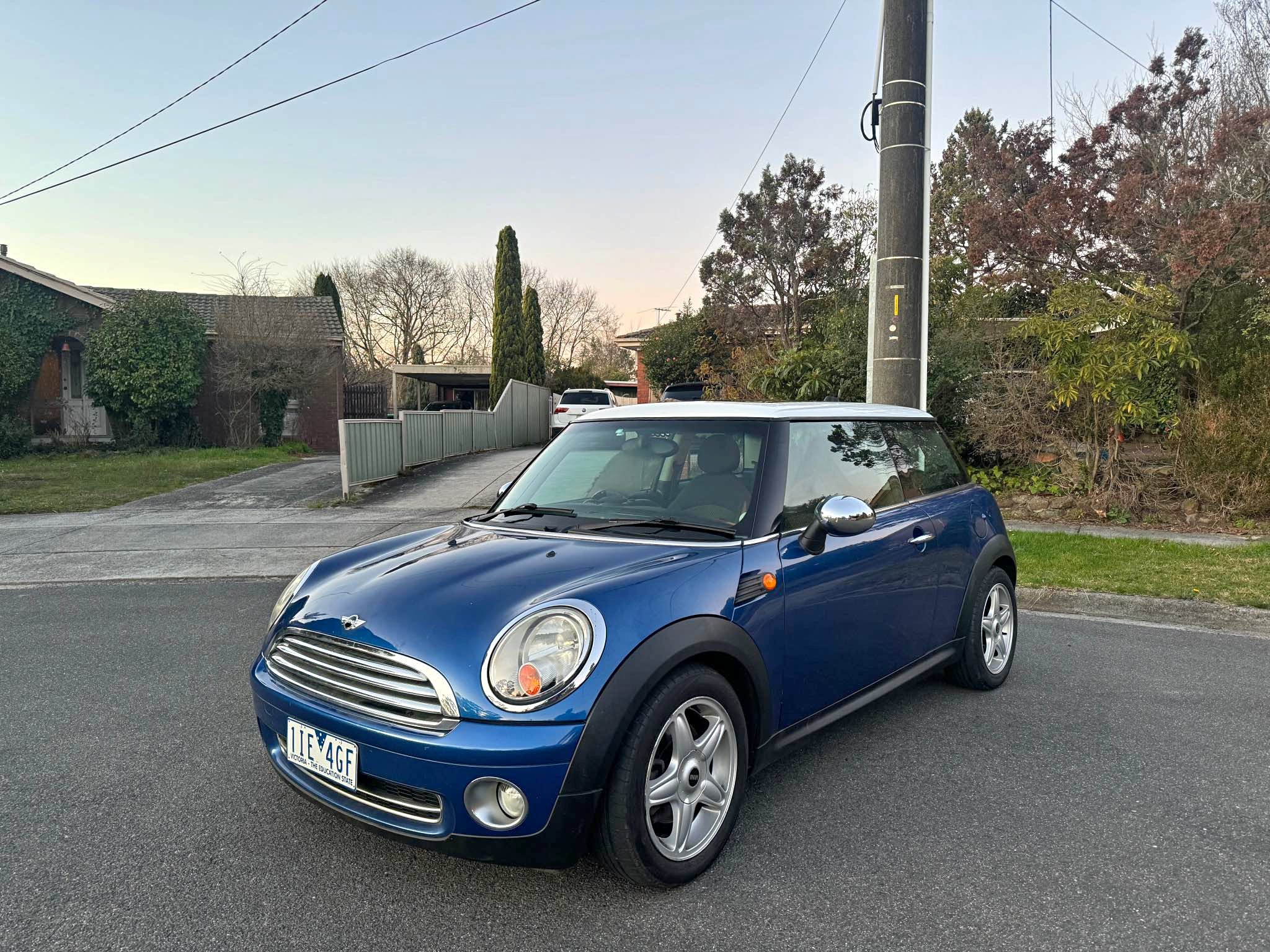 2009 MINI COOPER R56
