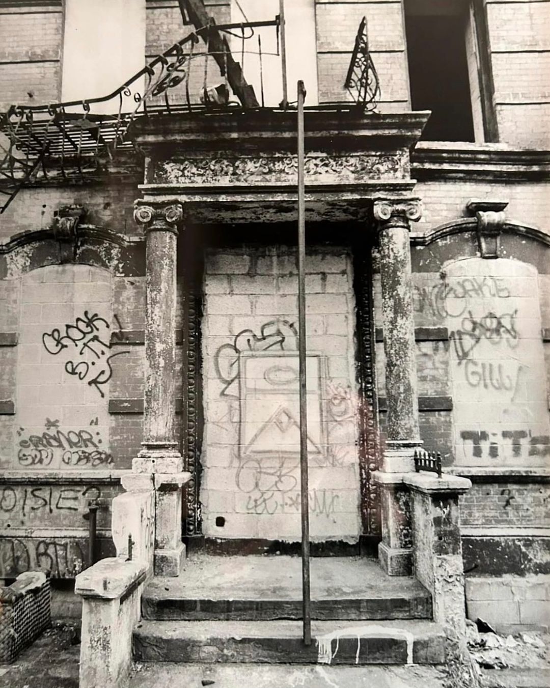 1983 photo of Dead End block in Alphabet City