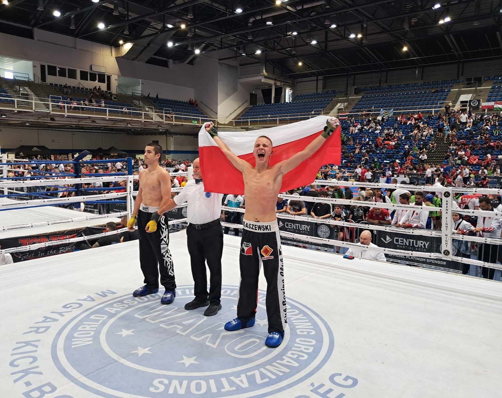 🏆🌍 Marcin Raszewski w finale Pucharu... - Kick-Boxing Club | Facebook