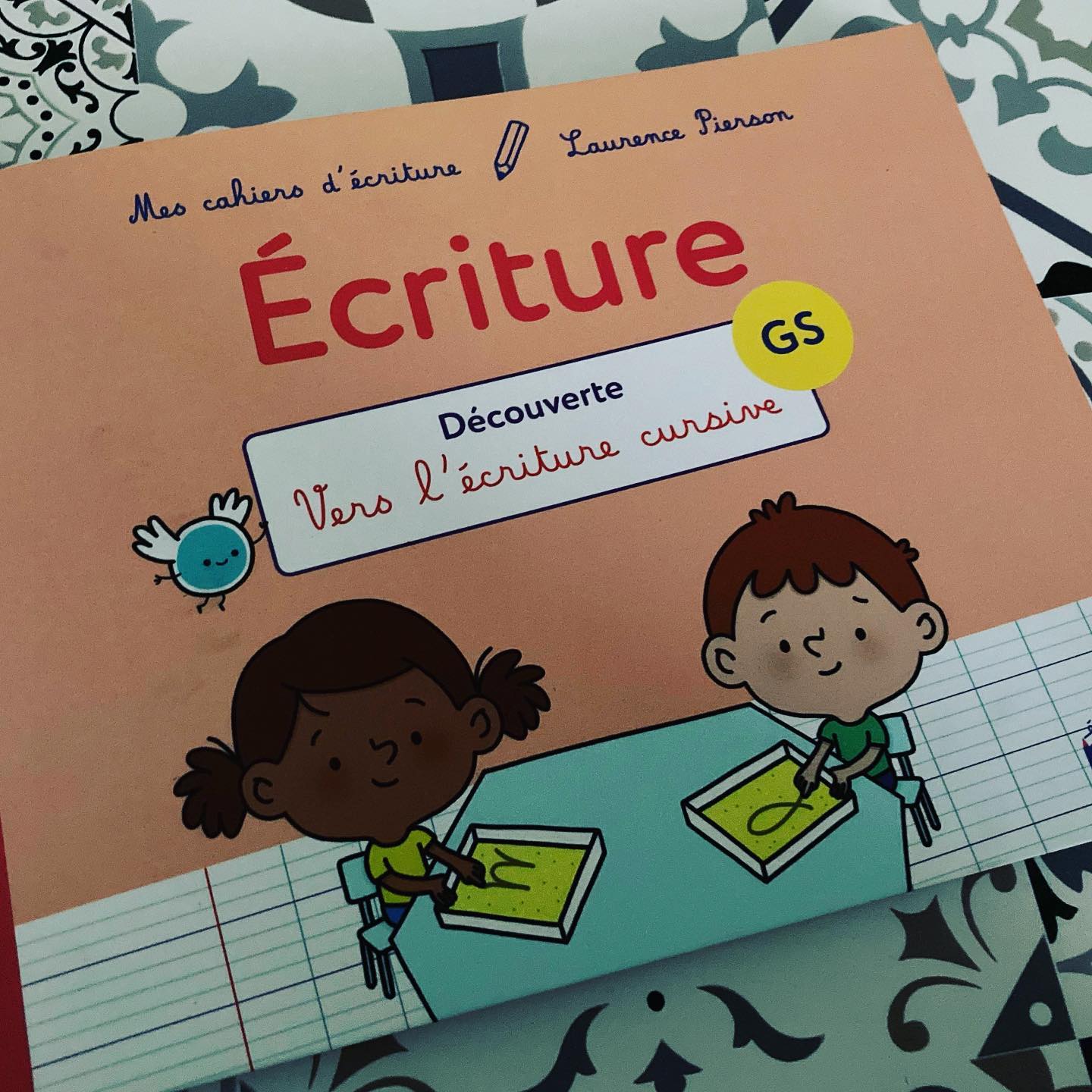 Ce cahier d’écriture pour la GS est... - La classe de Lollie | Facebook