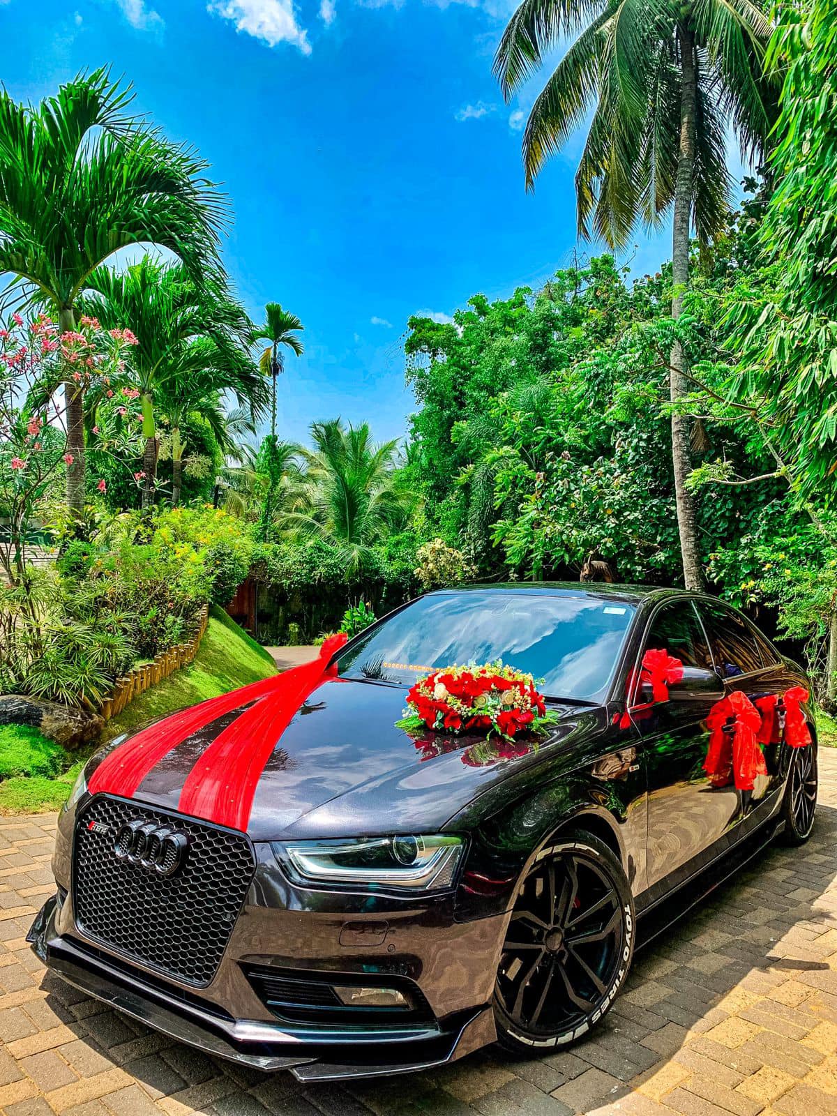 luxury-show-room-condition-luxury-cars-for-your-weddings