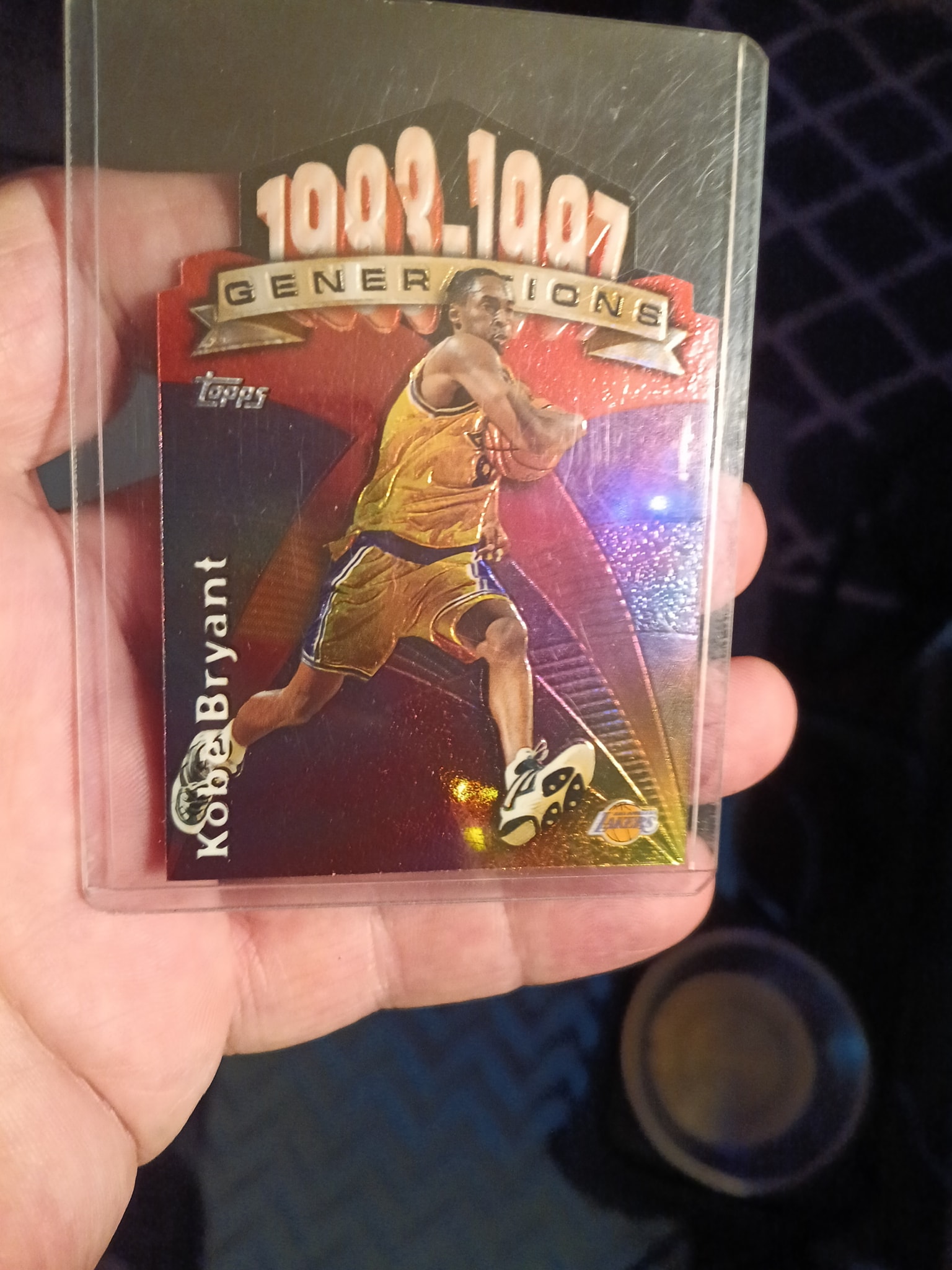 Pulling the Kobe Bryant atomic refractor from 97 Bowman's Best