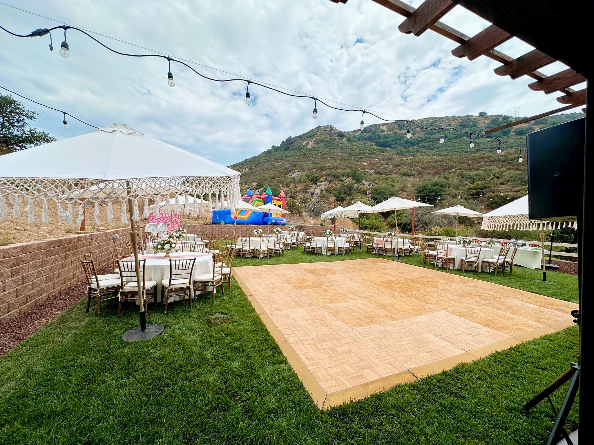 Universal Event Rentals LLC