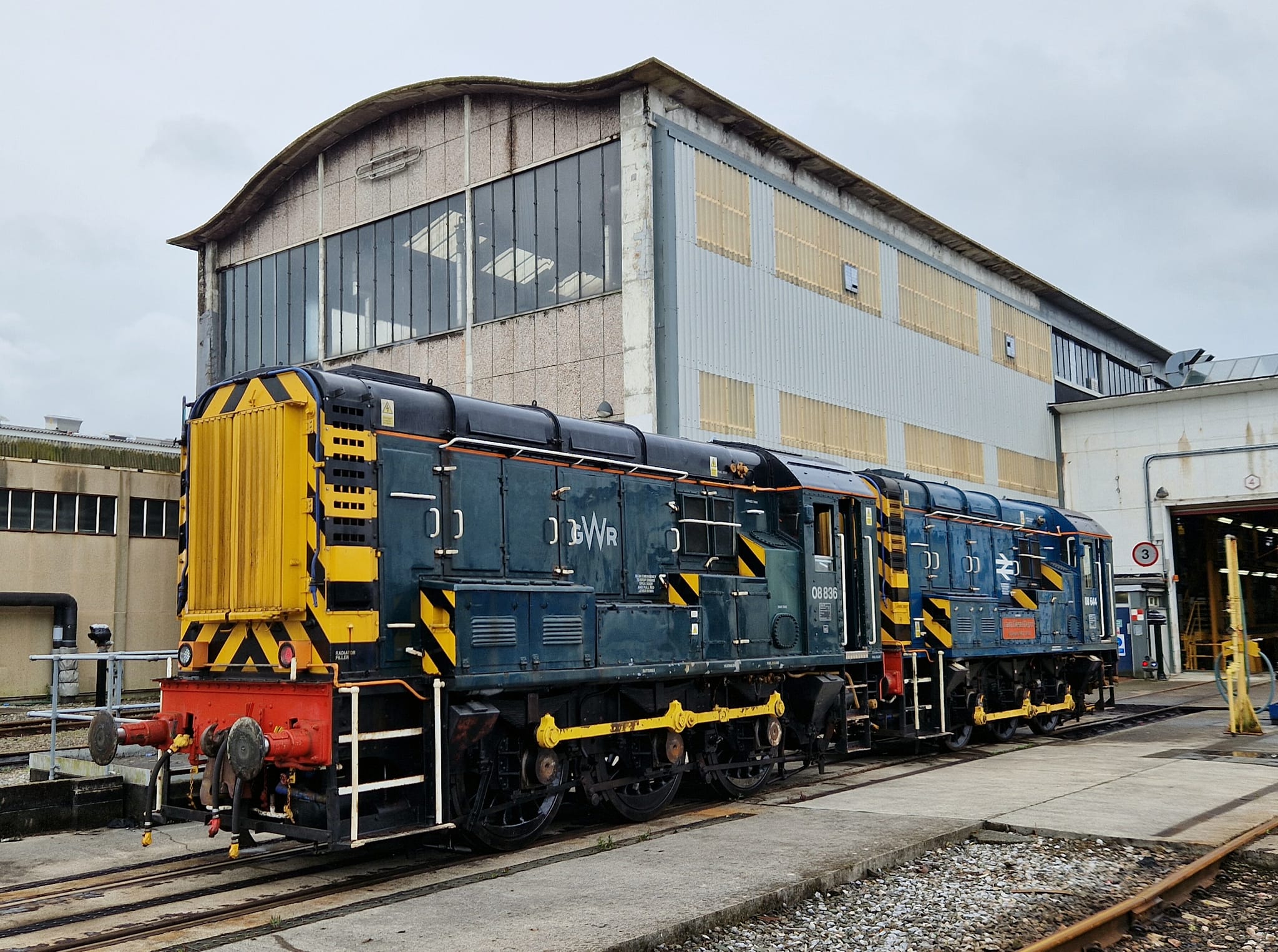 GWR Shunter 08641 'Pride of Laira' with now officially a GWR unit
