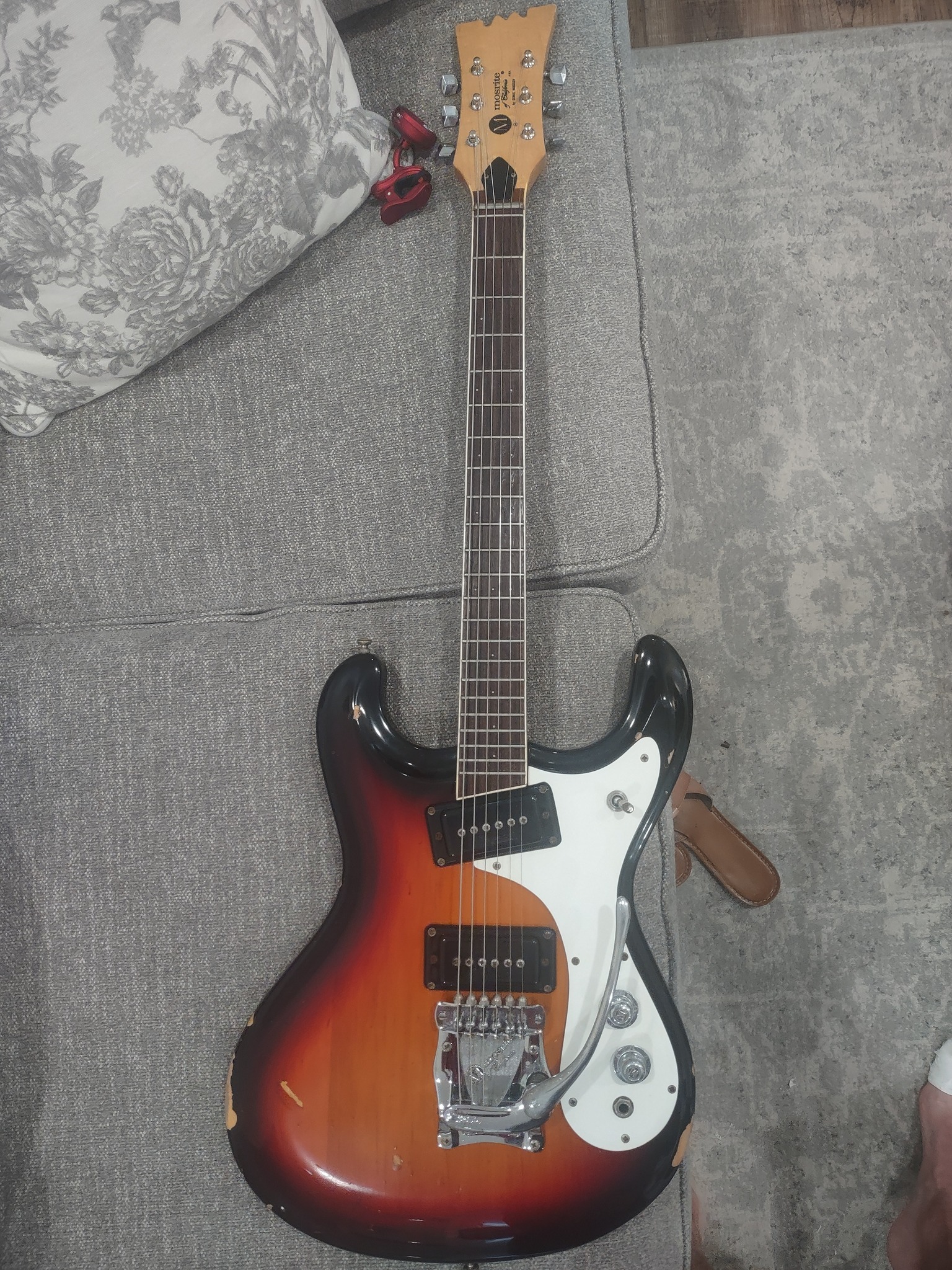 【10996】Mosrite Rose 55 LIMITED MODEL Identifying mosrite guitar model by serial number