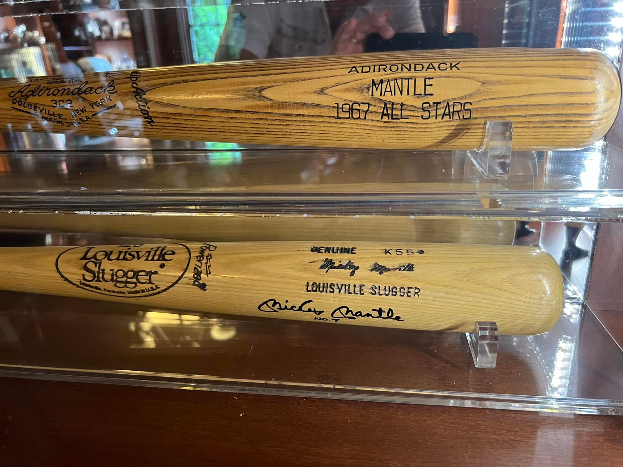 Have you EVER seen a game-used Mickey Mantle bat knob card before? ?