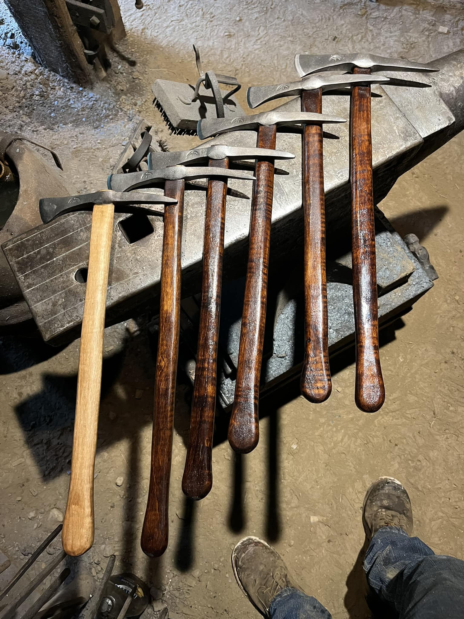 Hello ! Here are a few french trade axes I made recently